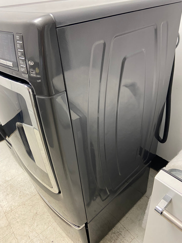 [USED] Maytag Maxima Washer with Pedestal and New Gasket - Chrome